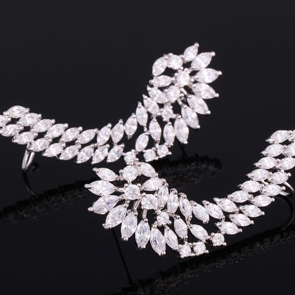 Gorgeous 925 Silver Post Cubic Zircon Angel Wings - Picture 3 of 8